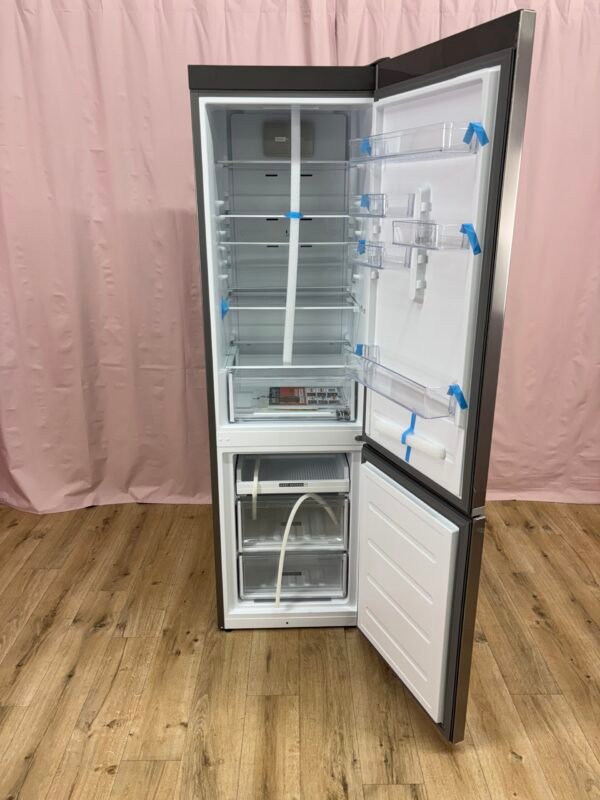 Whirlpool | Réfrigérateur combiné - Défaut coté et face avant – Image 2