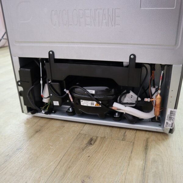 ESSENTIELB | Réfrigérateur 2 portes - ERDV165-55s3 – Image 10
