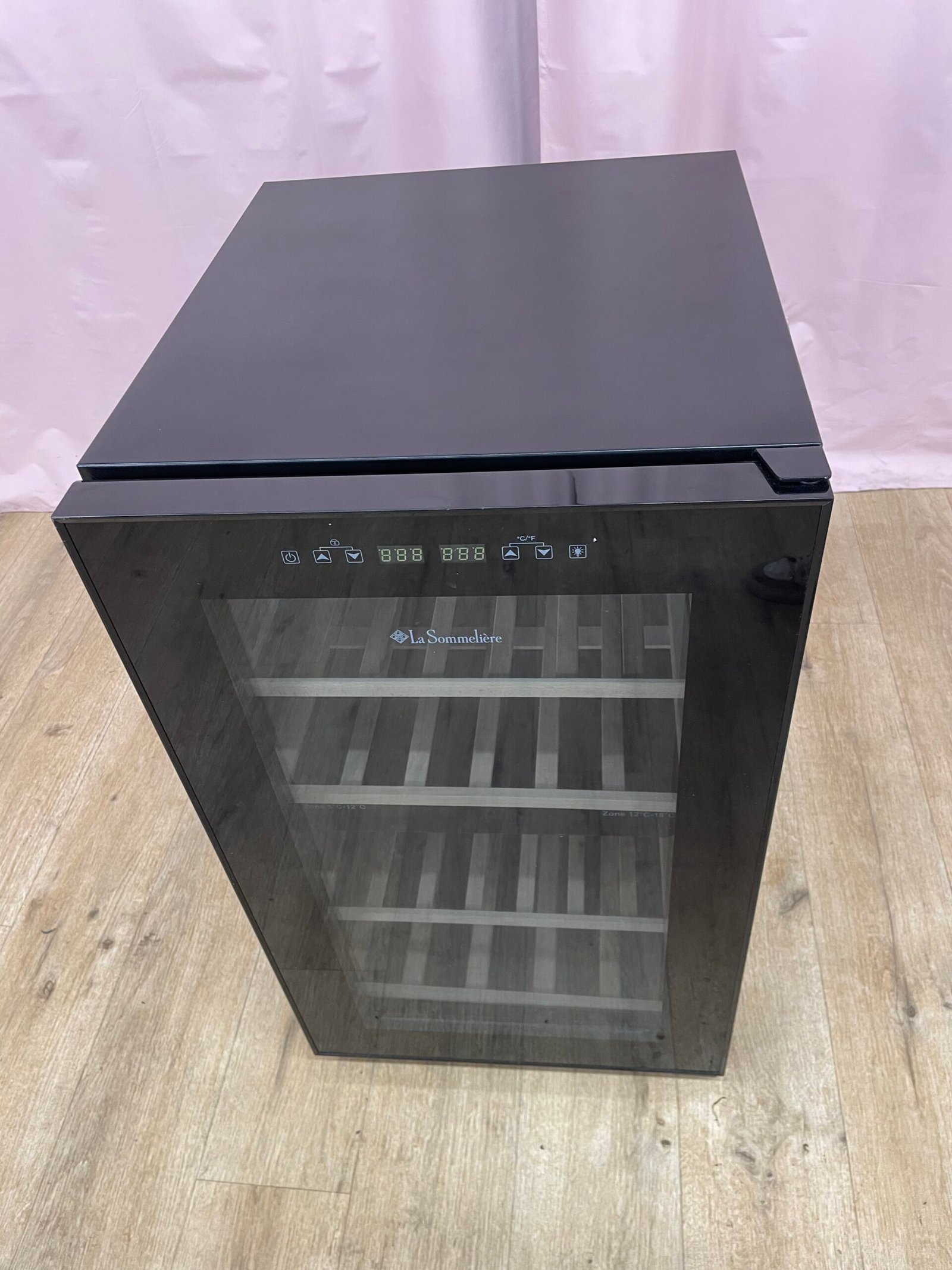 LA SOMMELIERE | Cave à vin de service LS51.2ZBLACK (50 bouteilles) – Image 2