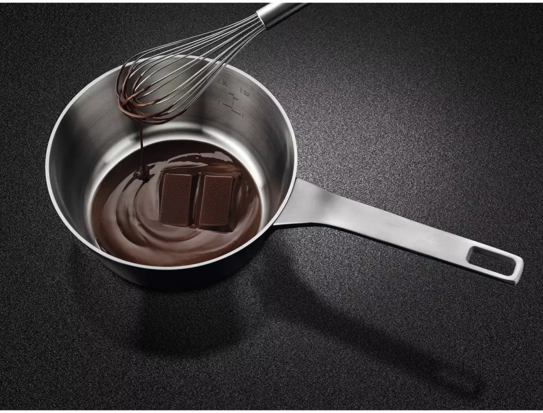 AEG | Plaque induction aspirante TH84CB03FZ SaphirMatt 81 cm photo 6