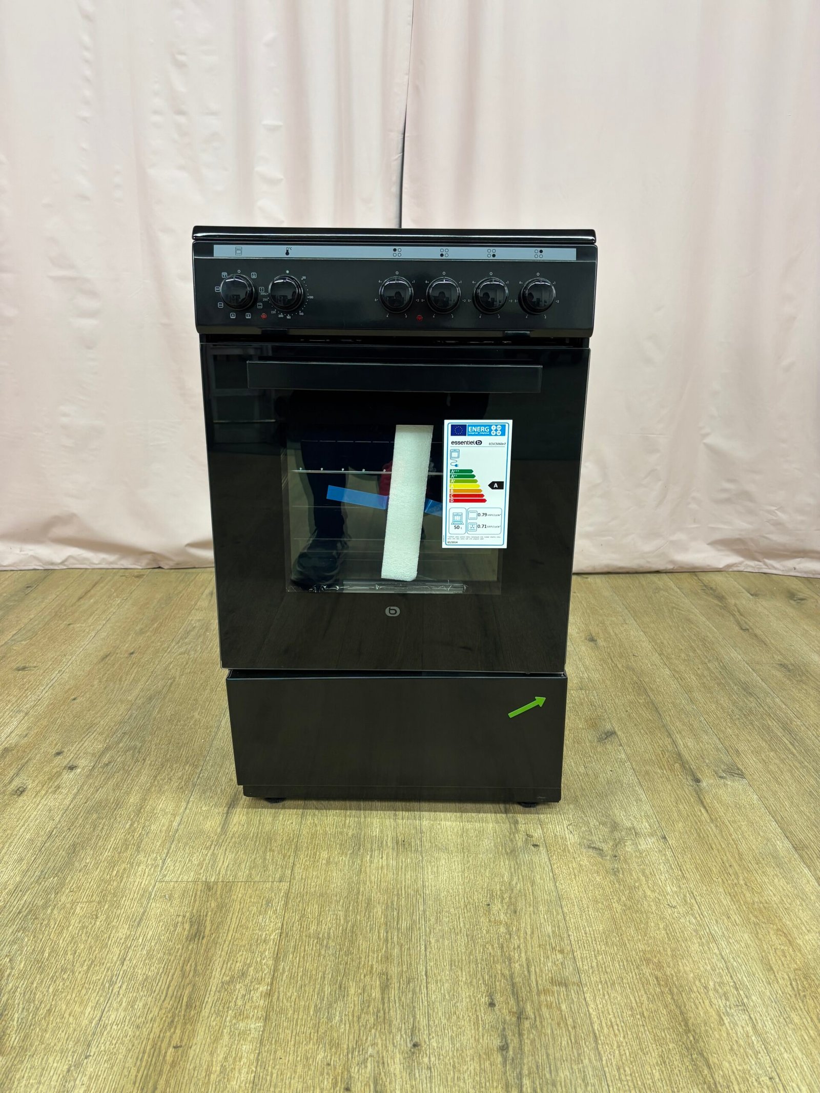 ESSENTIELB | Cuisinière vitrocéramique 4 foyers 50 L ECVC5060n7 (2)