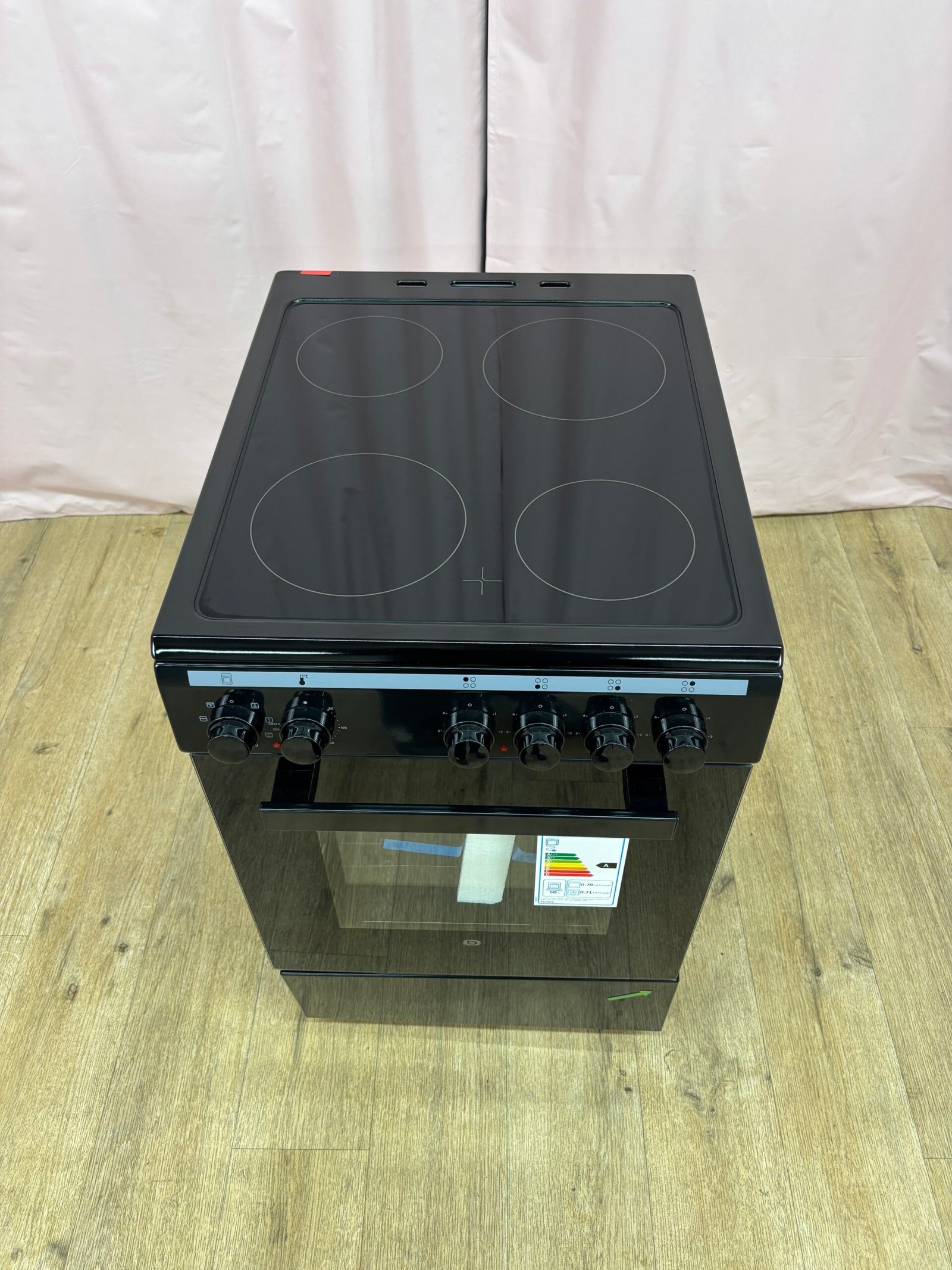 ESSENTIELB | Cuisinière vitrocéramique 4 foyers 50 L ECVC5060n7 (2) – Image 7