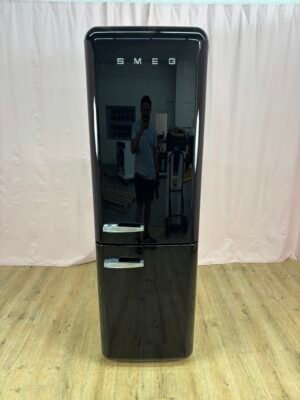 SMEG | Réfrigérateur combiné 331 L FAB32RBL6