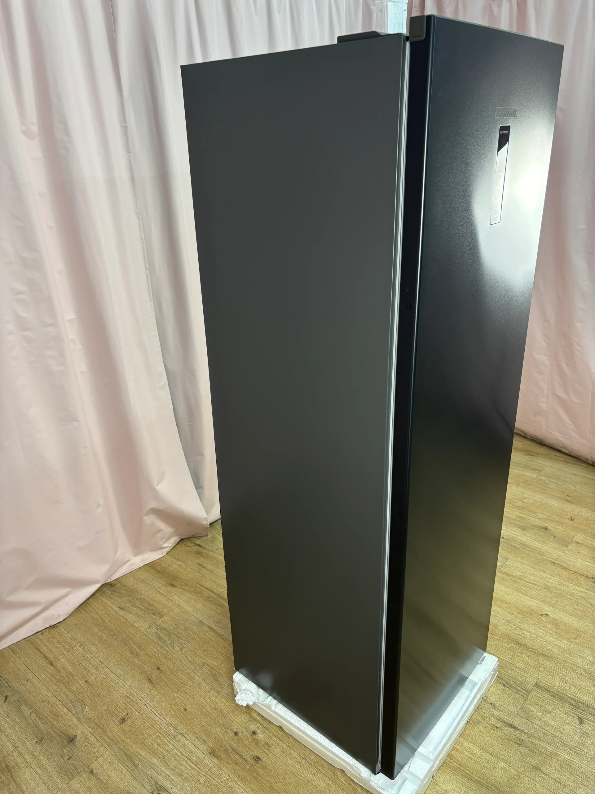 BRANDT | Réfrigérateur 1 porte 359 L BFL8620NA – Image 6