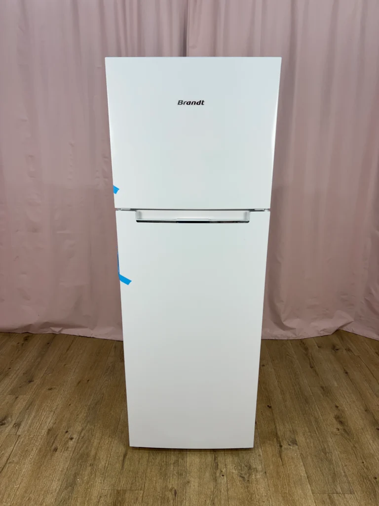 BRANDT | Réfrigérateur combiné 304 L BFD7611SW