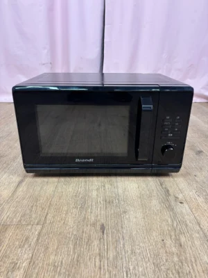 BRANDT | Micro-ondes 23 L GE2300B