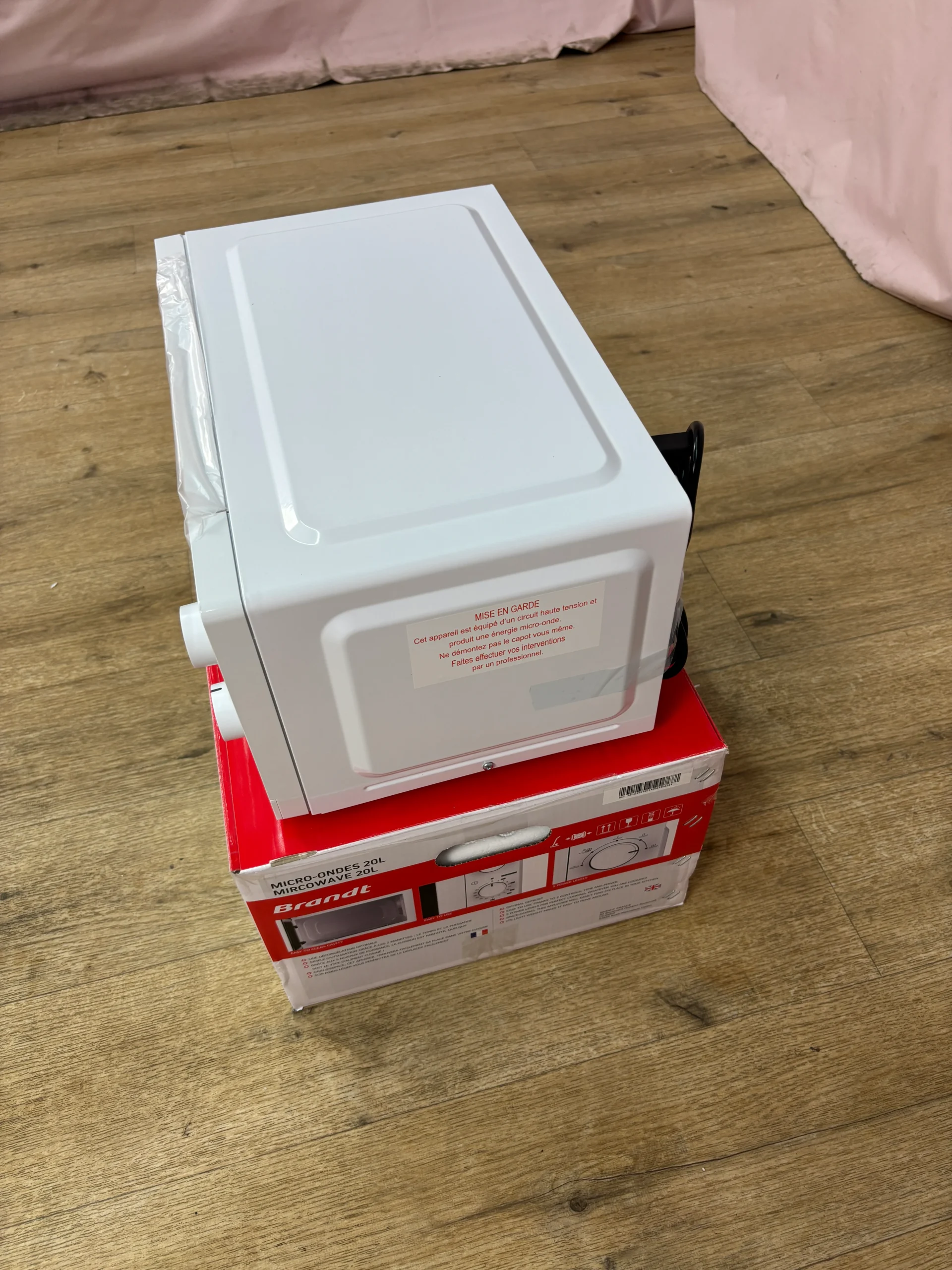 BRANDT | Micro-ondes 20 L SM2024W – Image 2