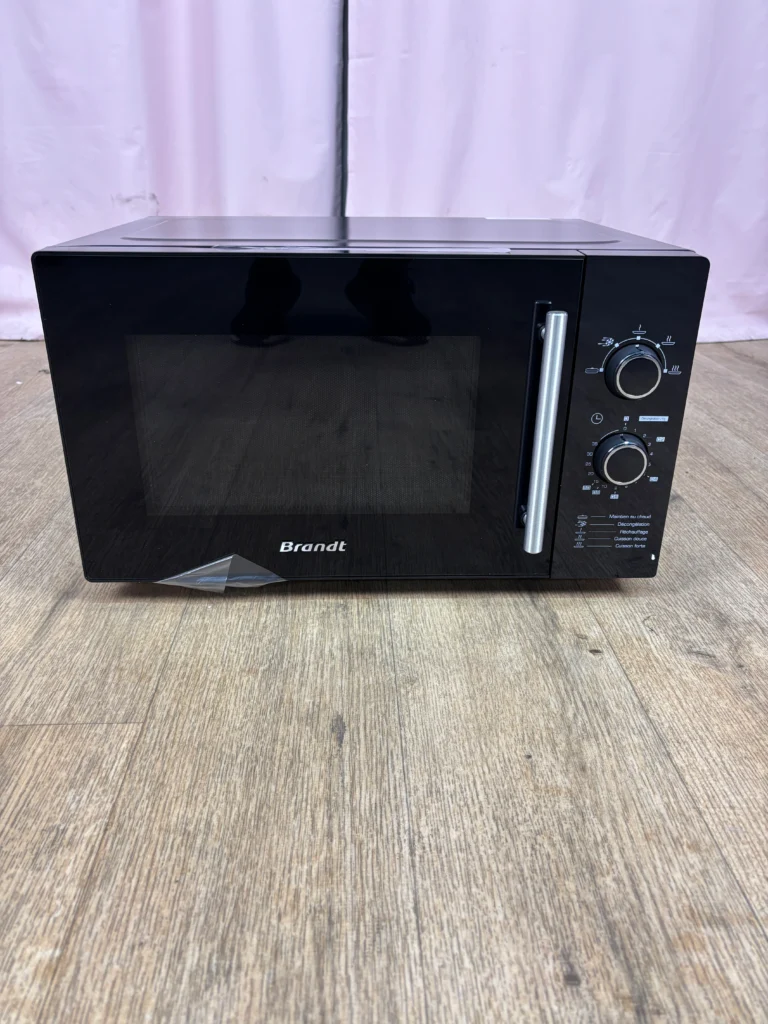 BRANDT | Micro-ondes 26 L SM2602B