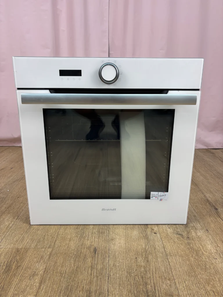 BRANDT | Four encastrable 73 L BKFP974W