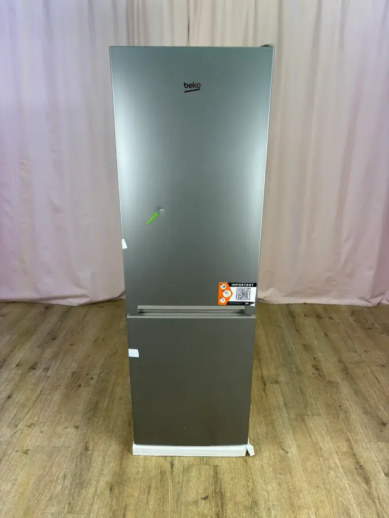 BEKO | Réfrigérateur combiné 262 L RCSA270K40SN