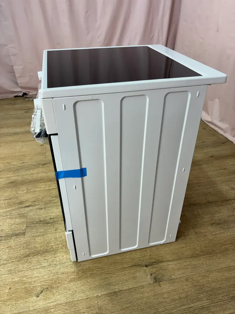 BEKO | Cuisinière 72 L FBE69303MWC – Image 3