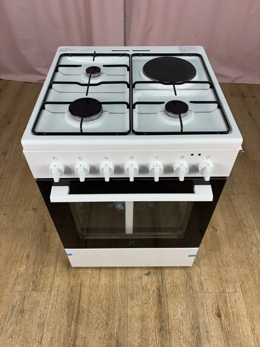 ELECTROLUX | Cuisinière 57 L LKM624022W – Image 2