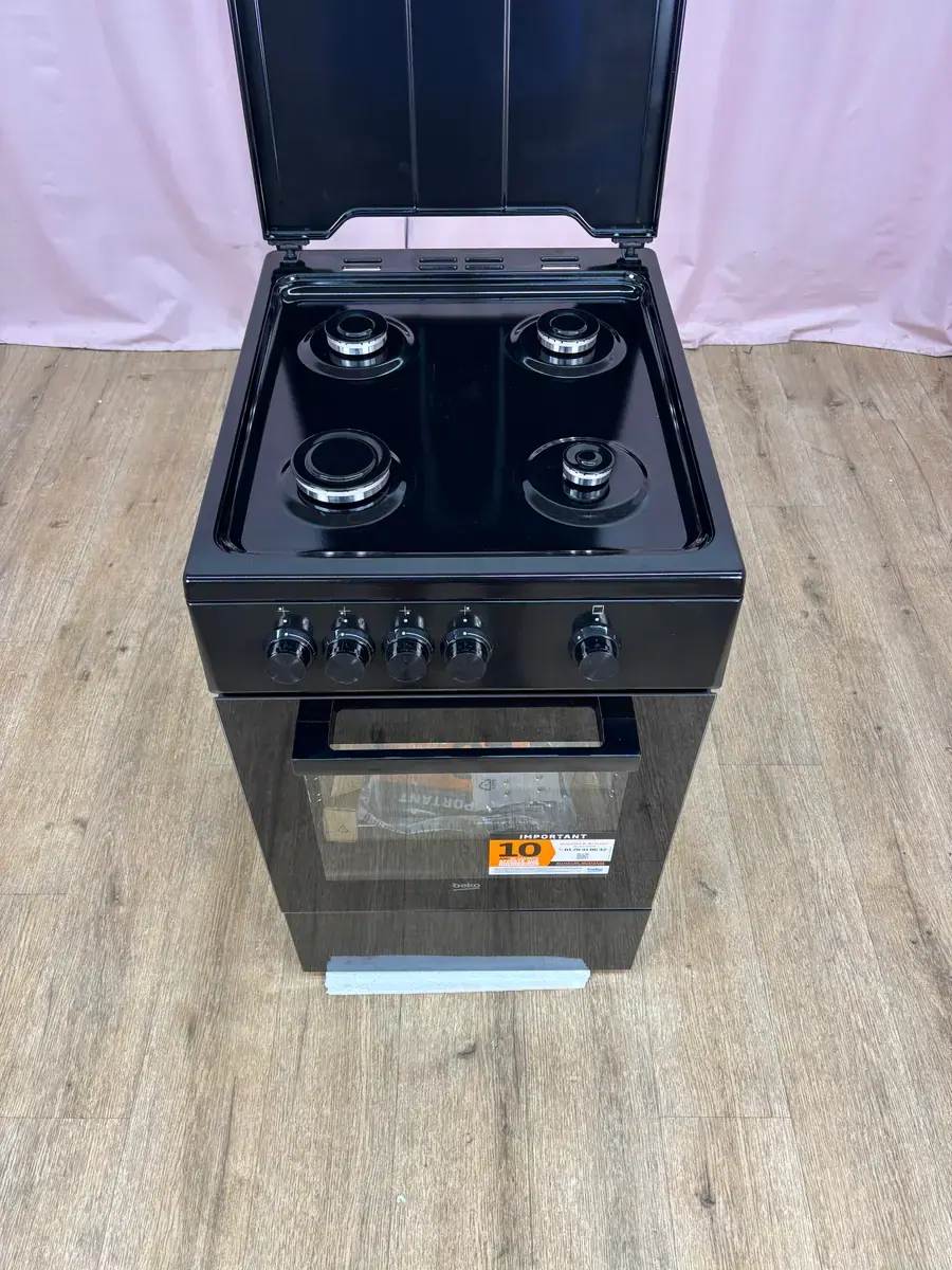 BEKO | Cuisinière 68 L FSG522DBC – Image 2