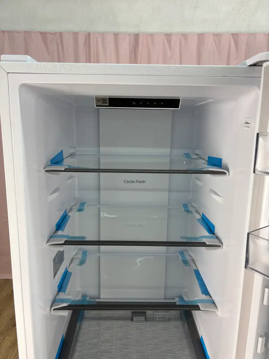 CANDY | Réfrigérateur combiné 279 L CNCQ2T518DW – Image 7